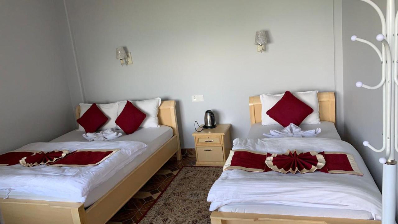 Hotel Pristine Himalaya Pokhara Esterno foto
