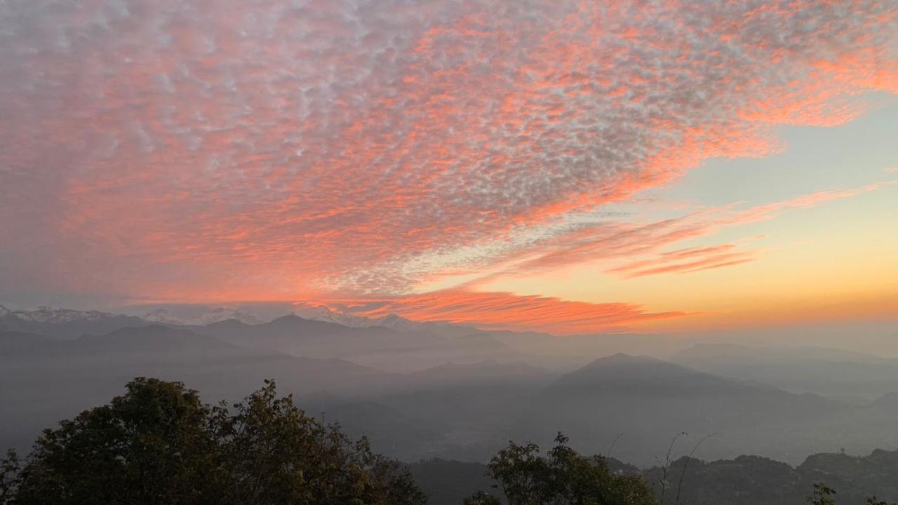Hotel Pristine Himalaya Pokhara Esterno foto