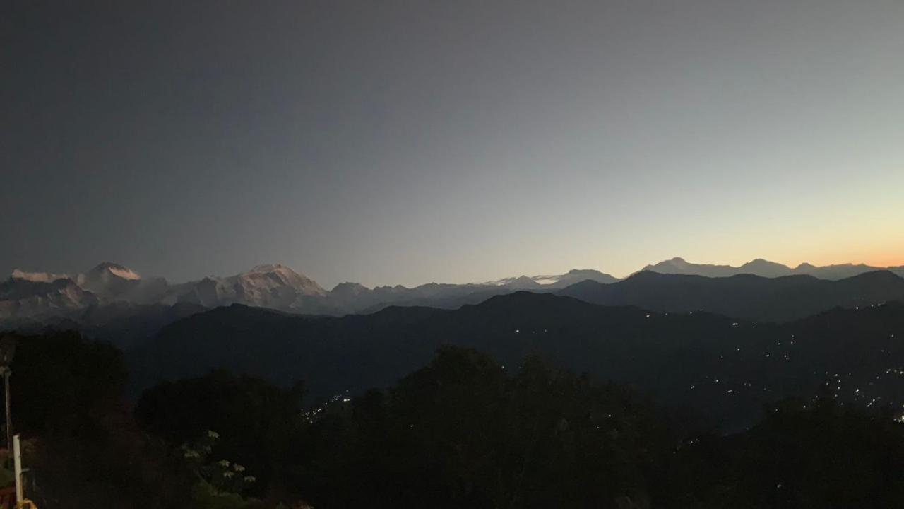 Hotel Pristine Himalaya Pokhara Esterno foto