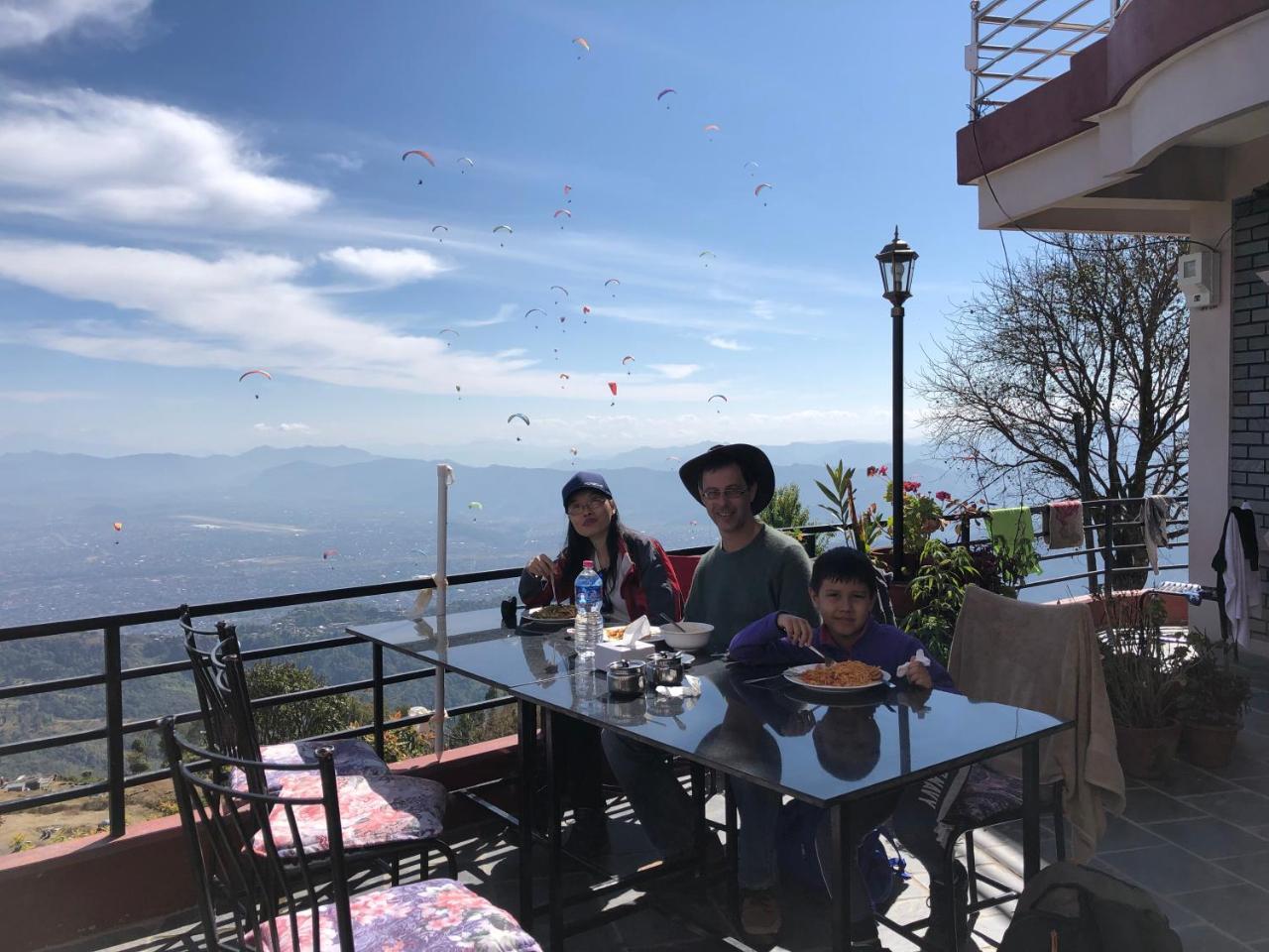 Hotel Pristine Himalaya Pokhara Esterno foto